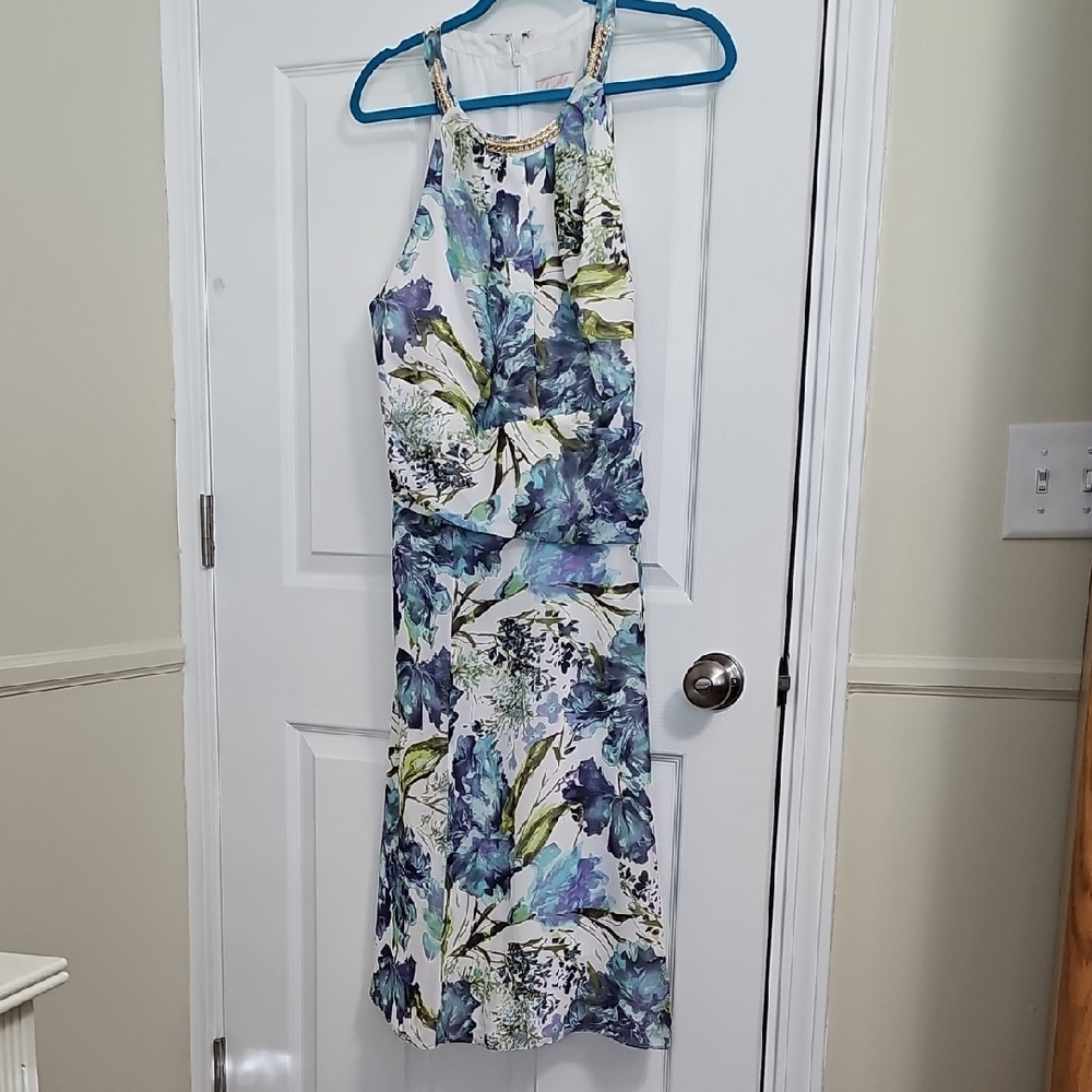 Lovely By Adrianna Papell Floral Halter Dress. Blue &Green. Gold Accents. 18w.